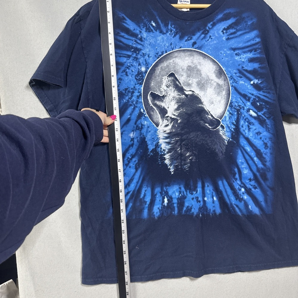 Wolf Shirt Size XL Howling at the Moon Navy Blue Night Sky Y2K Graphic Print EUC - Picture 5 of 9